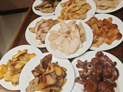 -天宜隆蘑菇宴火锅(石景山旗舰店)