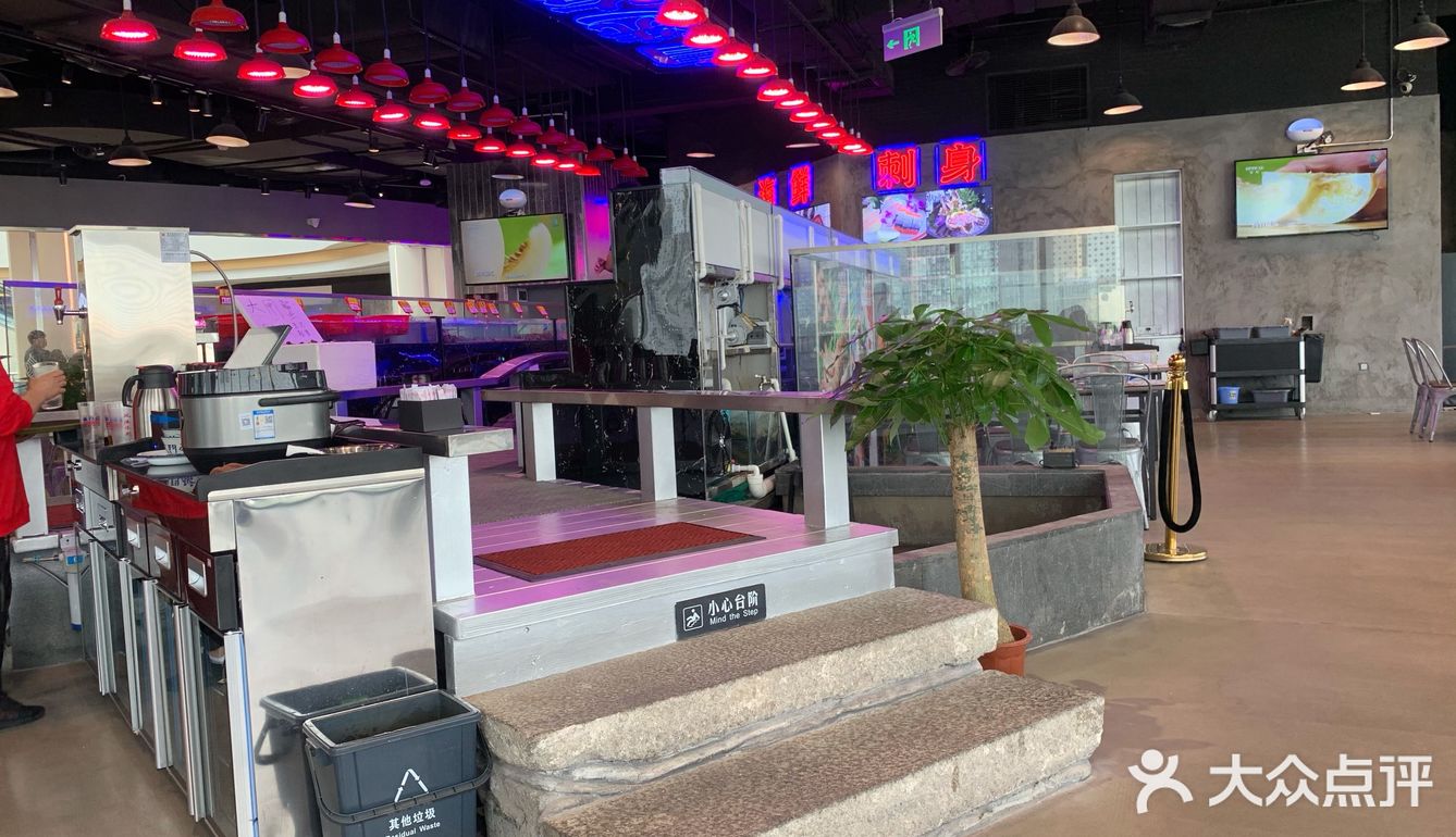 【大良】繁华商场中的大排档