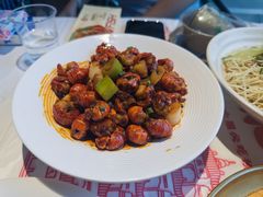 -肥肥虾庄·金牌油焖大虾(汉街SKP店)