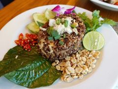 -Chom Cafe and Restaurant