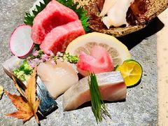 和牛刺身鱼子酱-桐寿司Sushi Tong