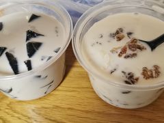 冰糖雪耳桃胶奶-广信牛奶甜品世家(台东店)