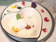 玛格丽特水果酸奶-蜜桃花开·中西融合菜E&W(南长街店)