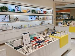 -J-Optical佳视明眼镜·蔡司视觉(青岛金茂览秀城店)