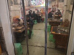 -鸿顺老铁锅美蛙鱼府(解放碑店)