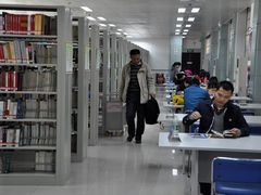 内景-广州市白云区图书馆