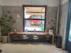 -必胜客(上海华谊新所店)