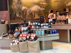 零售区-星巴克臻选(成都太古里店)
