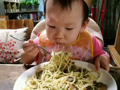 -HIGH FIVE哈福手工汉堡(桂林路店)