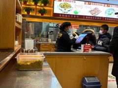 -南城香·饭香串香馄饨香(青年路店)