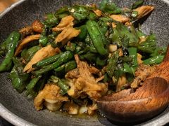 擂辣椒烧手撕鸡-吃饭皇帝大土家民族菜(正大广场店)