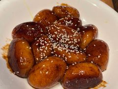 -帅巴人舅母子腊蹄民俗村