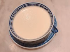 -香港百合居(LCM置汇旭辉广场店)