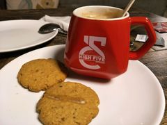 -HIGH FIVE哈福手工汉堡(桂林路店)