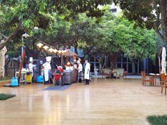 -松山湖凯悦酒店·Café自助餐厅·周末火舞秀表演