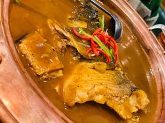 红烧鱼头拌饭-深巷家味馆.湖北头牌红烧鱼头拌饭(黄陂店)