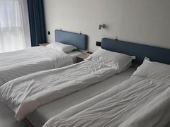 -网鱼电竞酒店(上海惠南地铁站店)