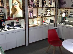 -宏宇眼镜蔡司依视路折扣店(兆佳眼镜城店)