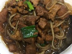 小炒肉-老吴起黄米饭炖羊肉剁荞面