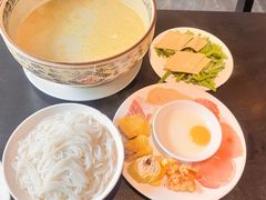 蒙自过桥米线-南蛮子Southern Barbarian(进贤路店)