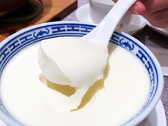 -香港百合居(LCM置汇旭辉广场店)