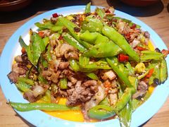 -先启半步颠小酒馆(虹桥龙湖天街店)