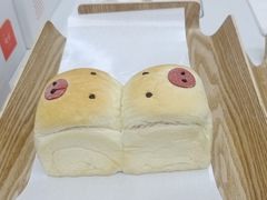 猪猪草莓吐司-司乎·日式鲜吐司(济南万象城首店)