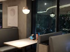 -必胜客(阿诗玛店)