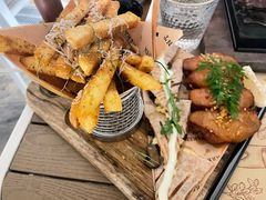 -Mark&Mars Restaurant