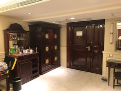 -深圳富苑皇冠假日套房酒店