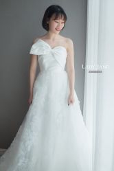 -Lady  Jane高端婚纱礼服馆