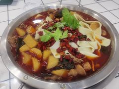-晓彭肥肠鸡·泡椒鸡火锅(水木天地店)