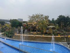 -茅草房·河畔园林火锅