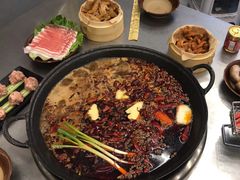 -扎起市井老火锅(乐山总店)
