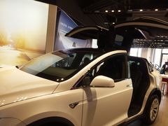 -TESLA 特斯拉(上海太古汇体验店)