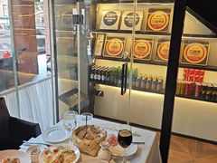 -LESCEDARS Brasserie Bistro香柏树