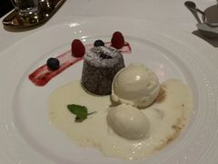 -Mogul Eatery·大亨餐酒馆