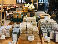 面包甜点陈列柜-百翠山居.家飨餐厅