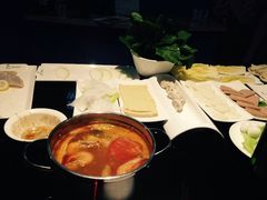 -唯爱KTV聚会餐厅(仙林东城汇店)