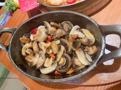 橄榄油香草煎蘑菇-CRAZYONES西班牙海鲜饭(上海美罗城店)