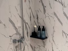 -东方体育中心(地铁站)