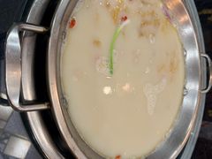 -老来福·非遗酸汤兔(凯旋路店)