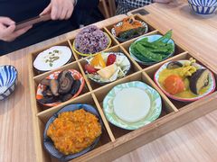 九宫格（盲盒）-轻蔬不用等·素食(江苏路店)