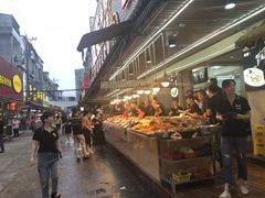 -谊荣海鲜大牌档(石湖店)
