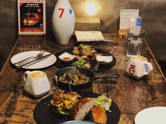 -HIGH FIVE哈福手工汉堡(桂林路店)