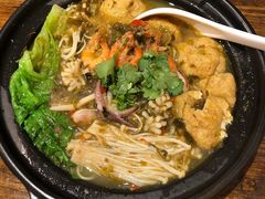 黑白酸辣粉丝煲-黑白电视长沙小吃(悦汇城店)