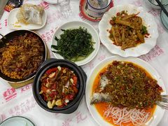 -堂瓦里·33年传统赣菜(第一街区店)