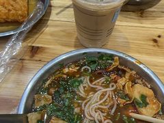 -柳州肥姨妈大骨螺蛳粉(曹路店)