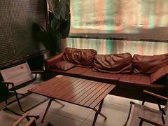 -Mx.cocktail bar