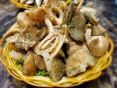 -菌海森林·非遗野生菌火锅(西山区滇池路摩根道店)